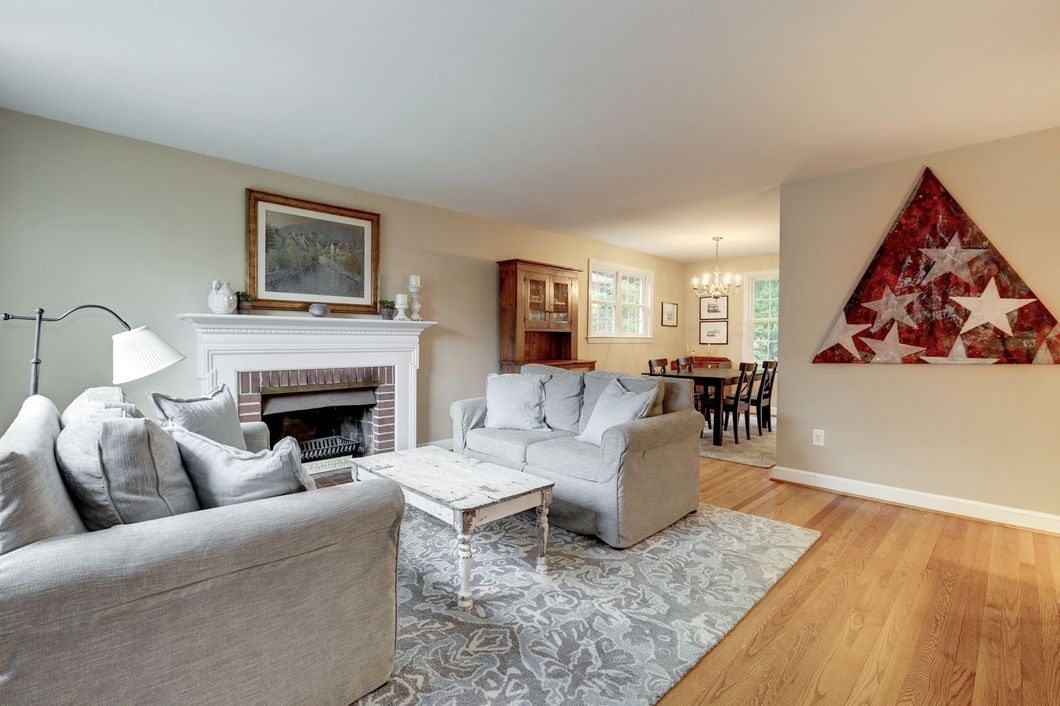 008_1719_CRESTWOOD_DR_178287_197015