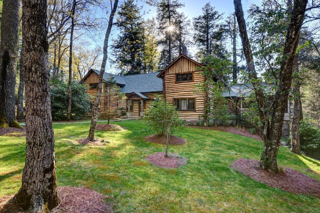 855 Flat Mountain Highlands NC Exterior