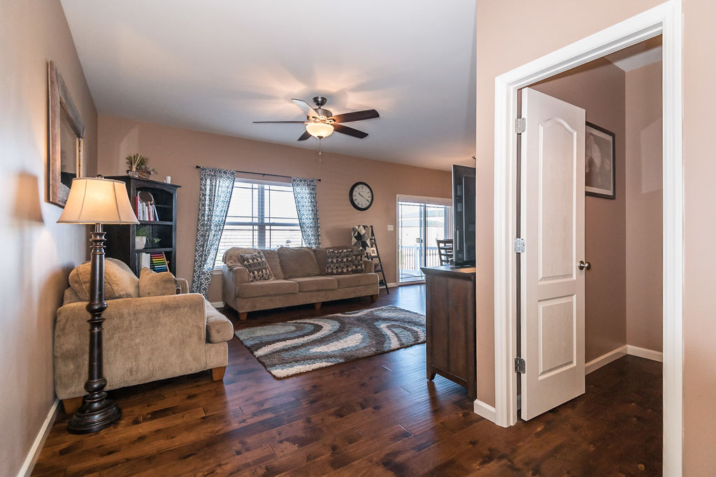 211-miravista-grove-k-barks-wc-8-of-36