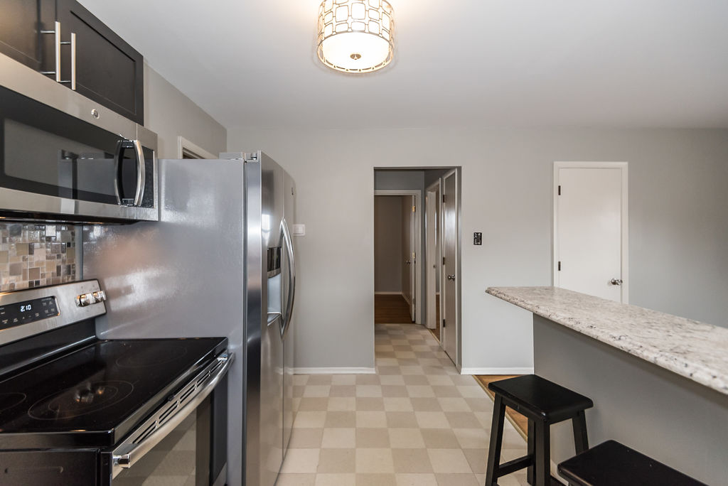1208-n-5th-st-k-barks-wc-13-of-27