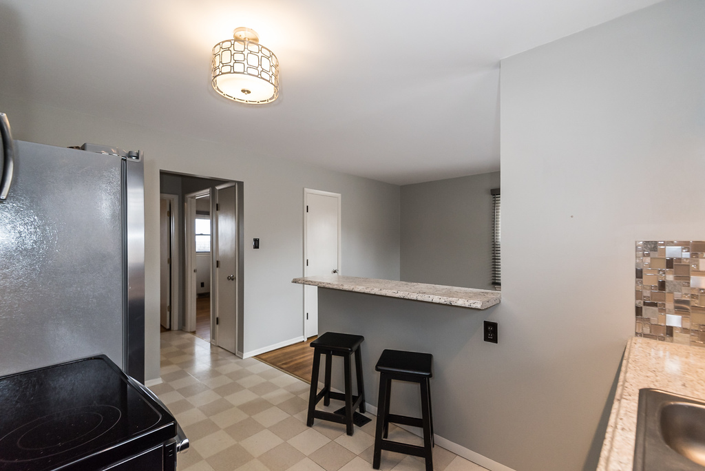 1208-n-5th-st-k-barks-wc-14-of-27