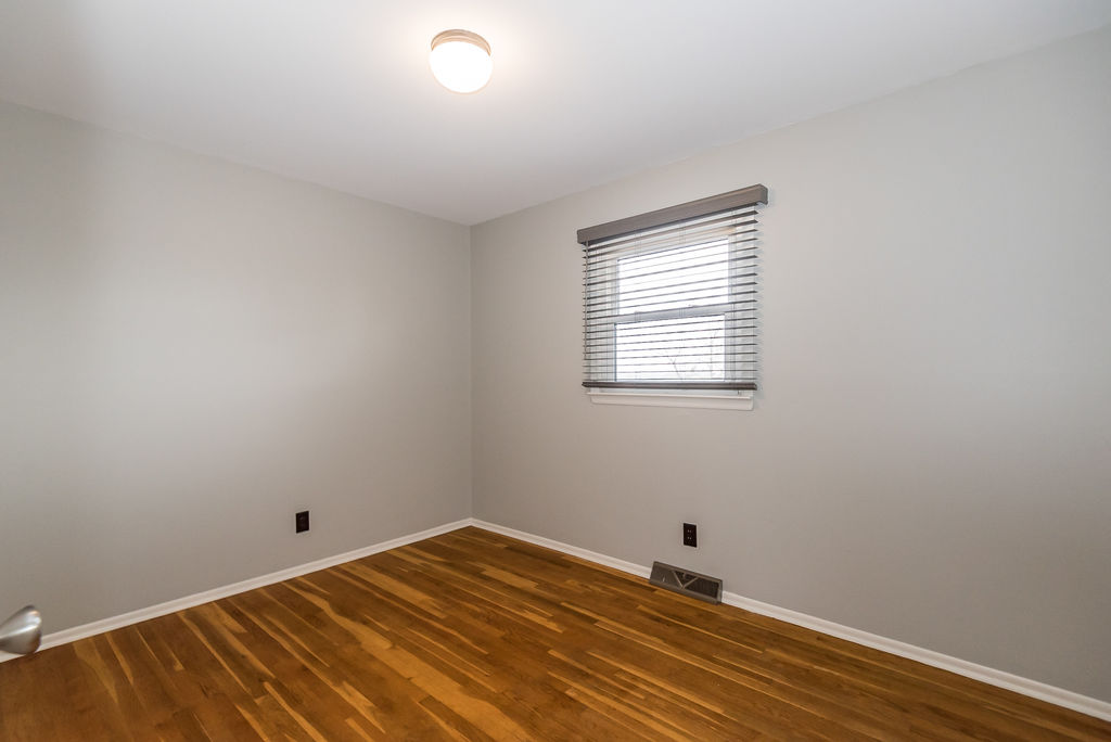 1208-n-5th-st-k-barks-wc-19-of-27