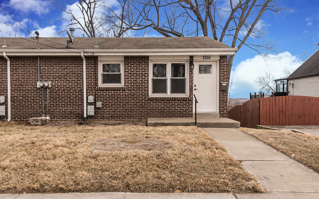 1208-n-5th-st-k-barks-wc-2-of-27