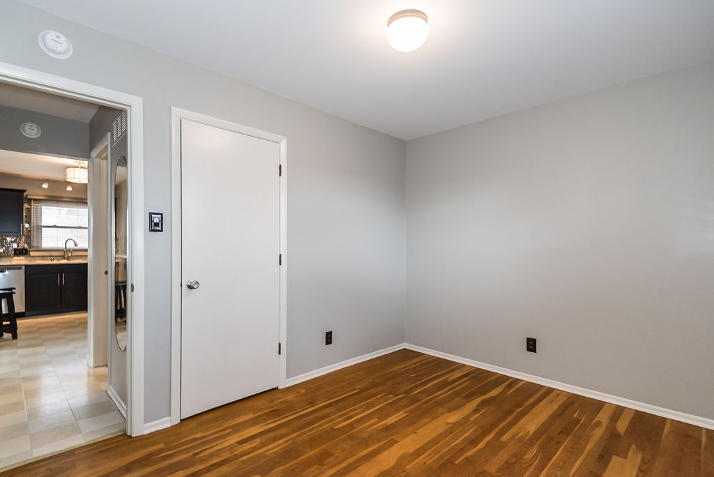 1208-n-5th-st-k-barks-wc-20-of-27