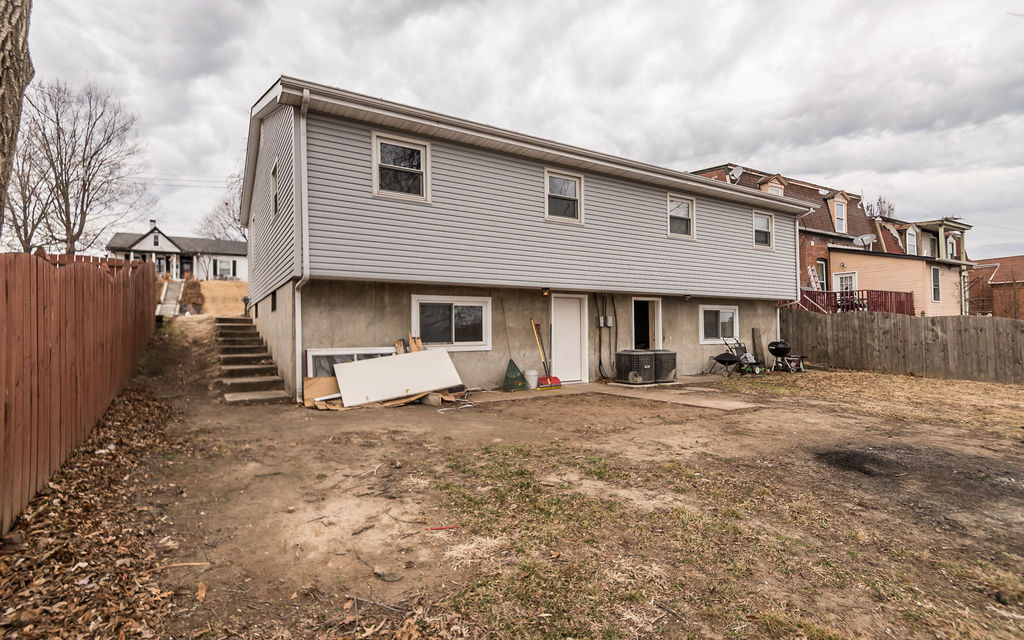 1208-n-5th-st-k-barks-wc-25-of-27