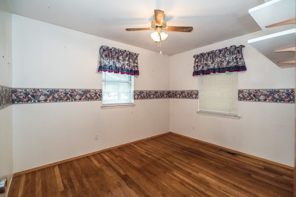 1462 Coachway Ln - K Barks - WC (20 of 40)