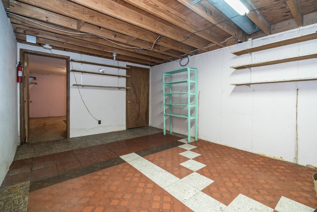 1462 Coachway Ln - K Barks - WC (33 of 40)