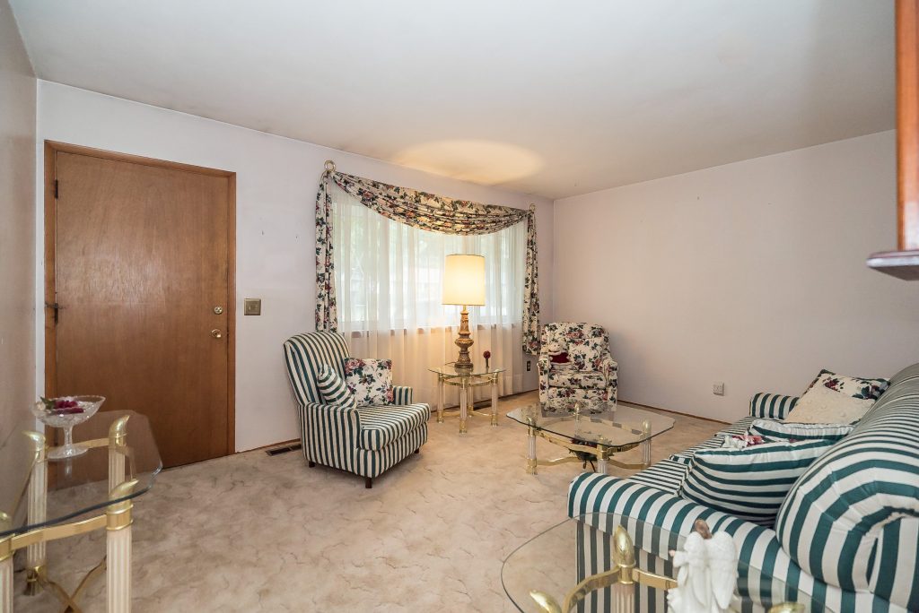1462 Coachway Ln - K Barks - WC (9 of 40)