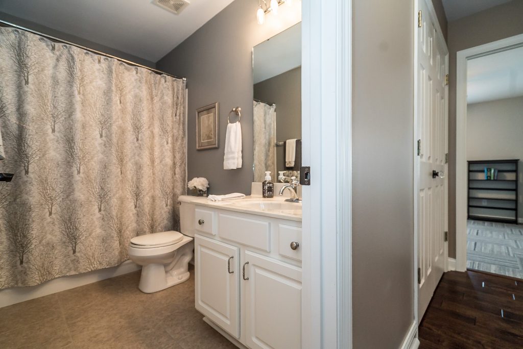 2942 Fox Bluff Drive - K Barks - WC (32 of 47)