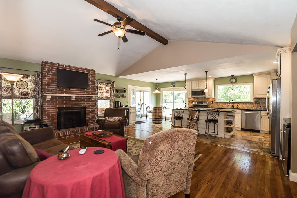 585 Rolling Glen Lane - K Barks - WC (19 of 60)