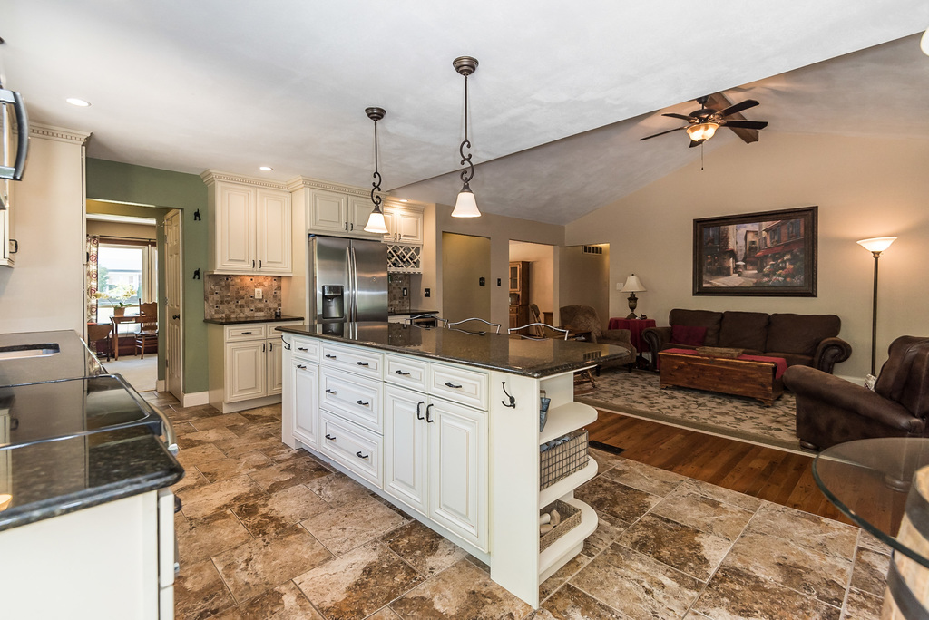 585 Rolling Glen Lane - K Barks - WC (31 of 60)