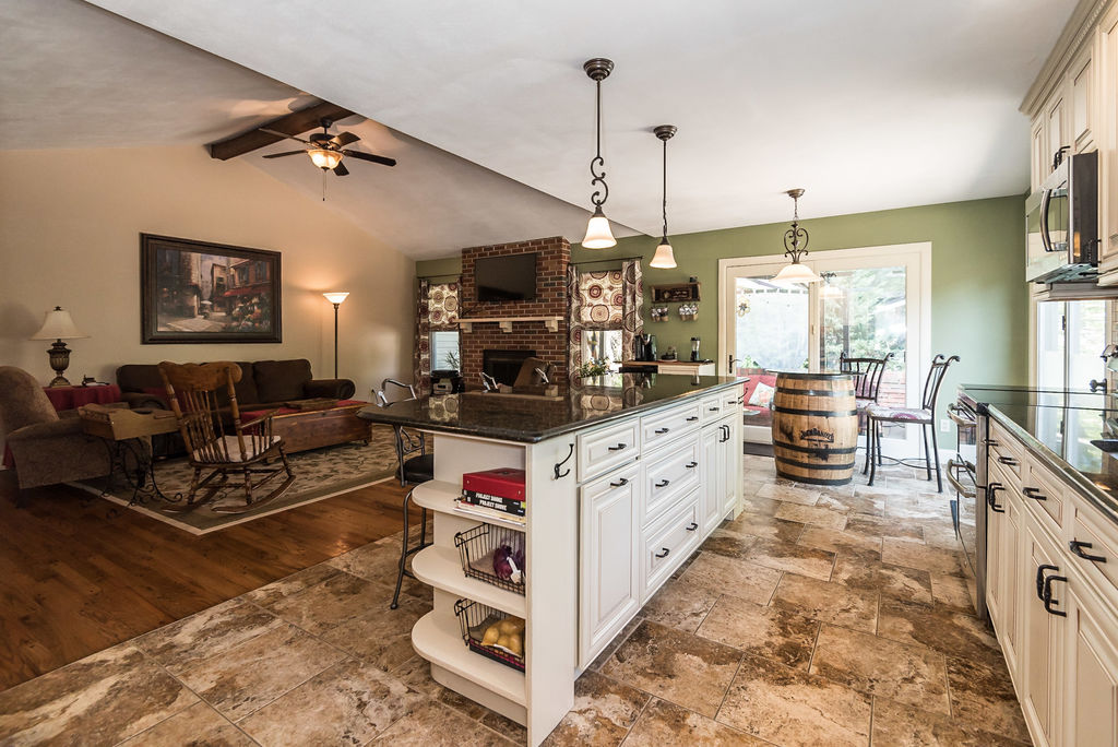 585 Rolling Glen Lane - K Barks - WC (33 of 60)