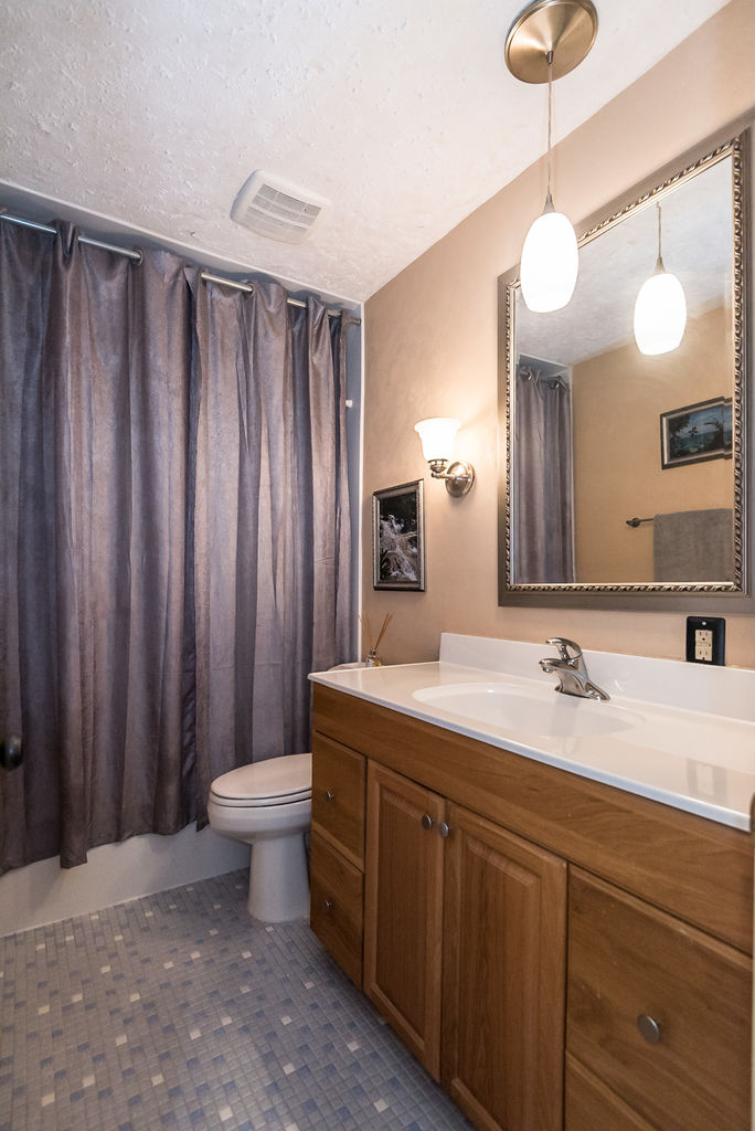 585 Rolling Glen Lane - K Barks - WC (35 of 60)