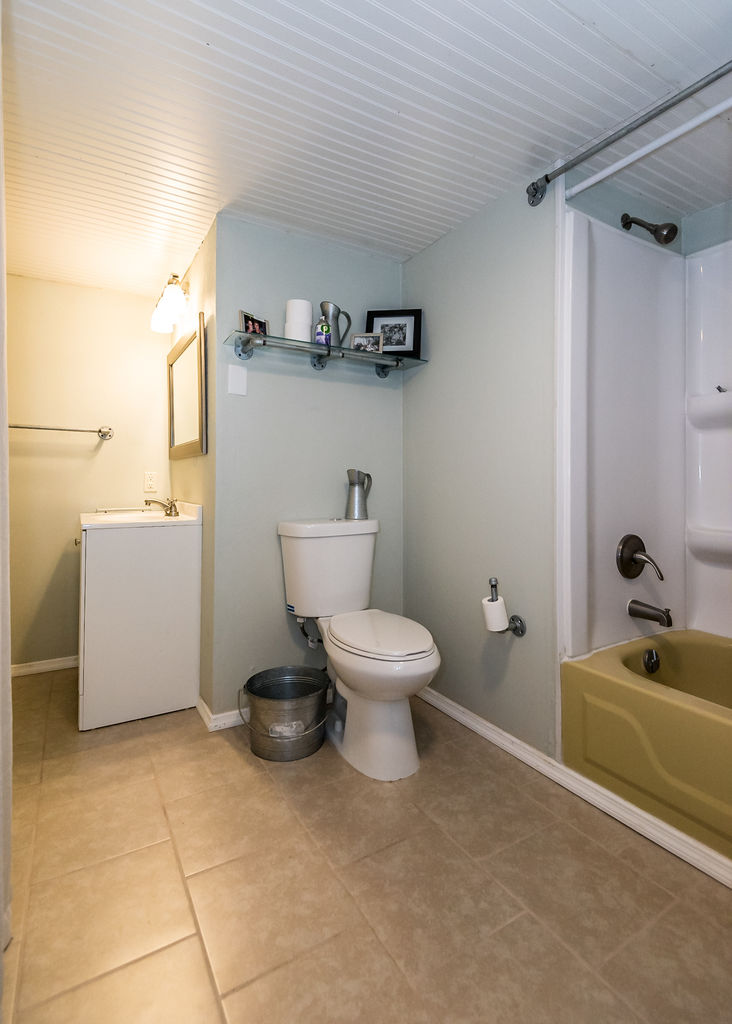 585 Rolling Glen Lane - K Barks - WC (50 of 60)