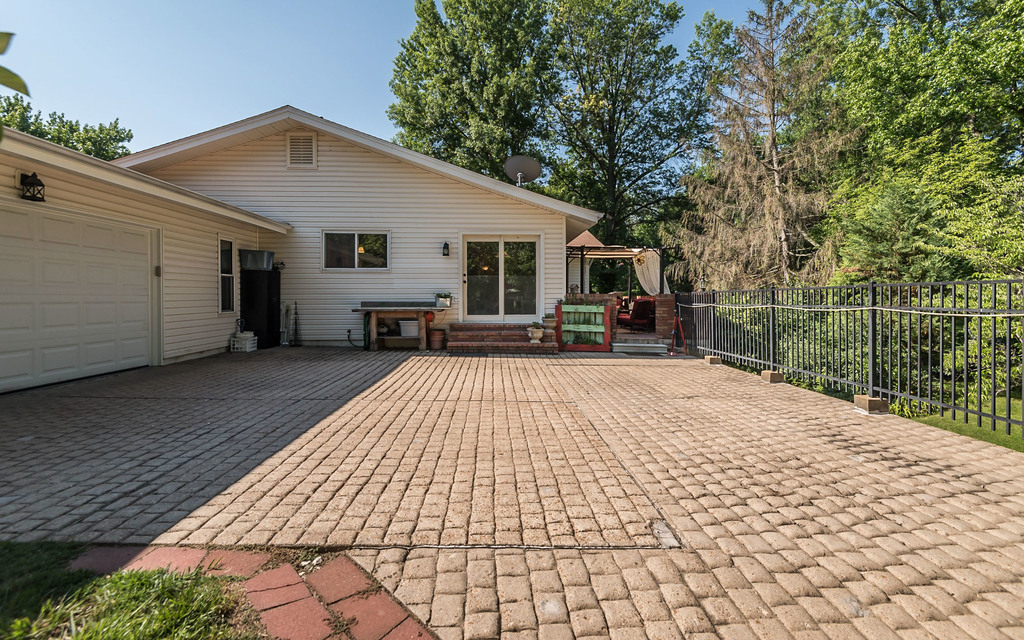 585 Rolling Glen Lane - K Barks - WC (54 of 60)