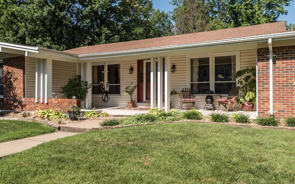 585 Rolling Glen Lane - K Barks - WC (6 of 60)