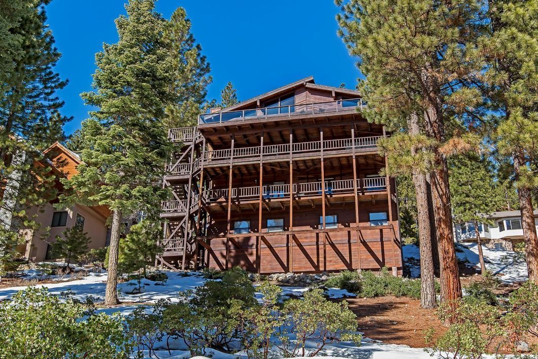 553 Silvertip Drive Incline-large-027-30-DSC 4557-1499x1000-72dpi