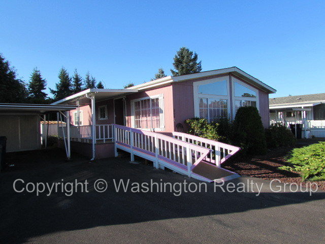 Front yard of Home for sale in Sumner WA