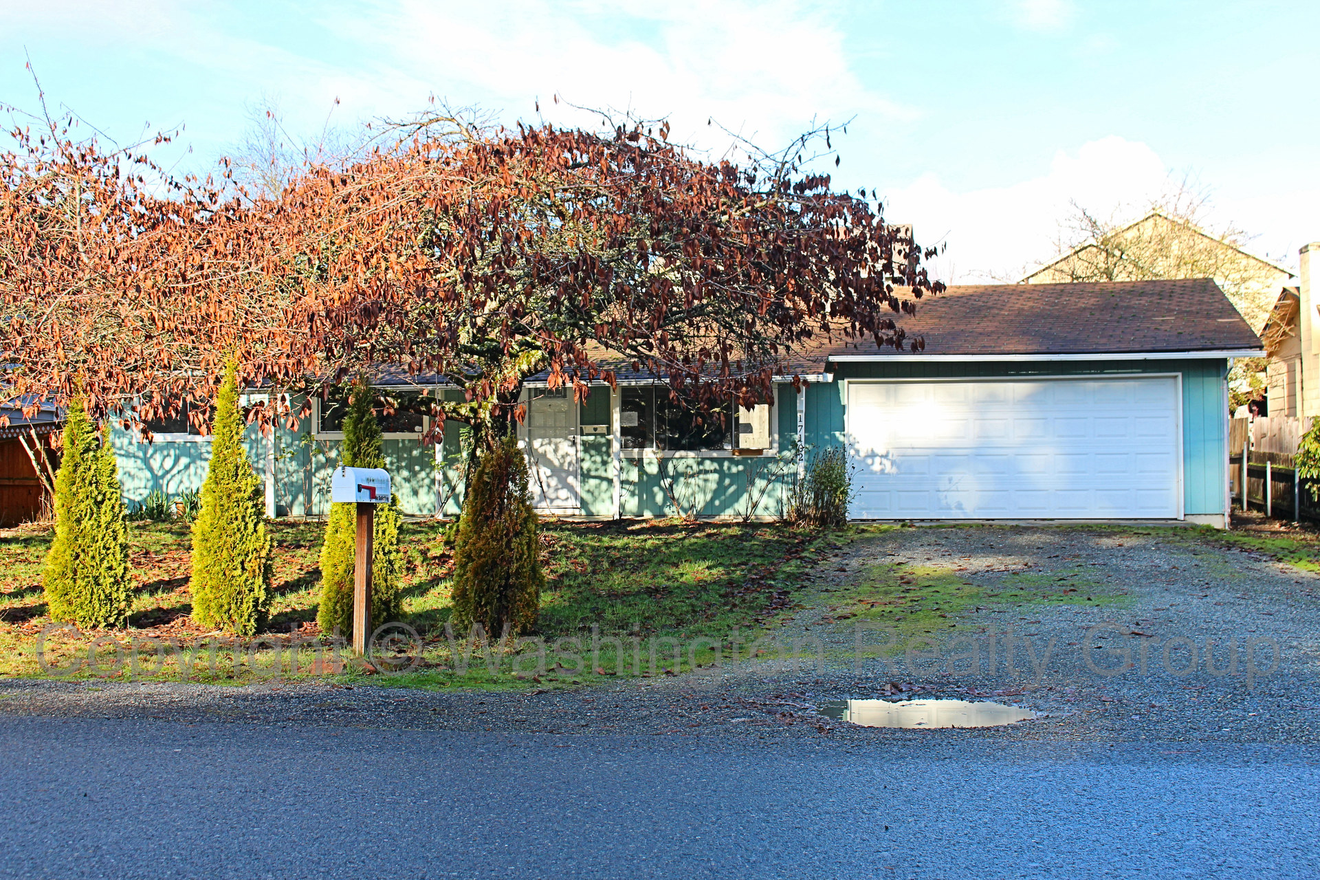 Front yard of Home for sale in Sumner WA