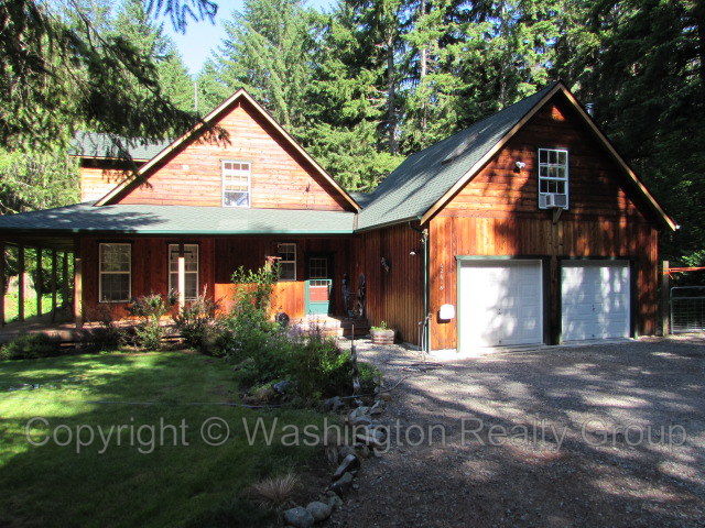Front yard of Home for sale in Sumner WA