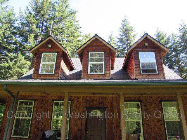 Backyard home for sale in Sumner