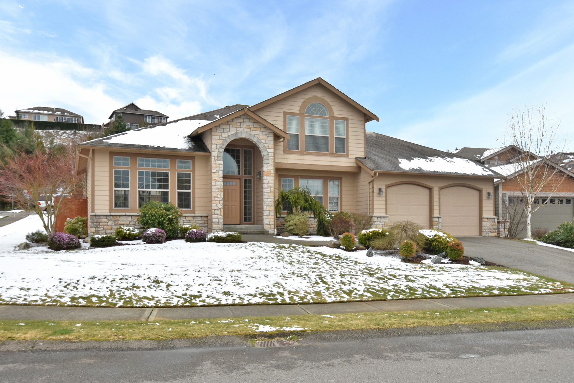 Front yard of Home for sale in Sumner WA