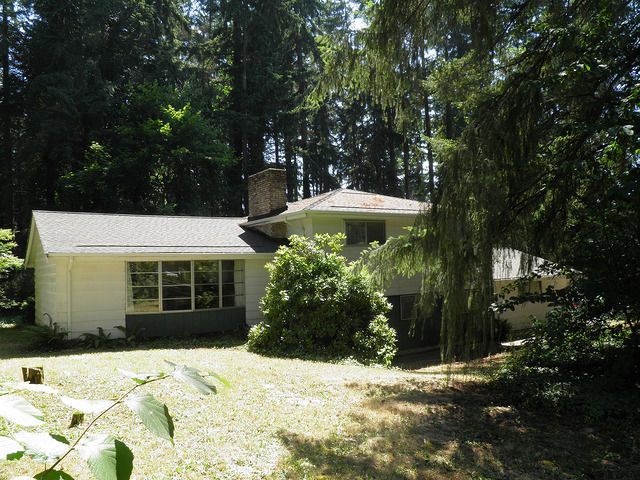 Front yard of Home for sale in Sumner WA