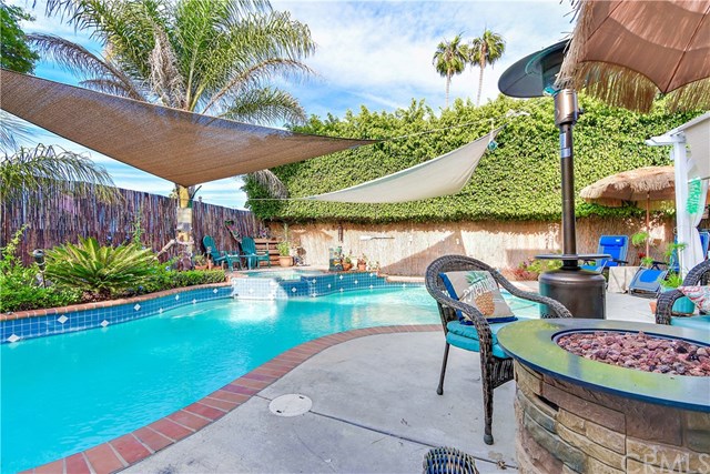 Pool Homes