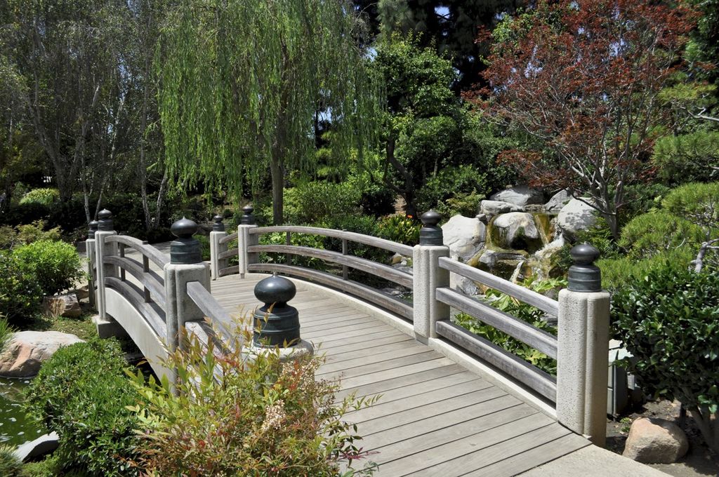 Earl Burns Miller Japanese Garden