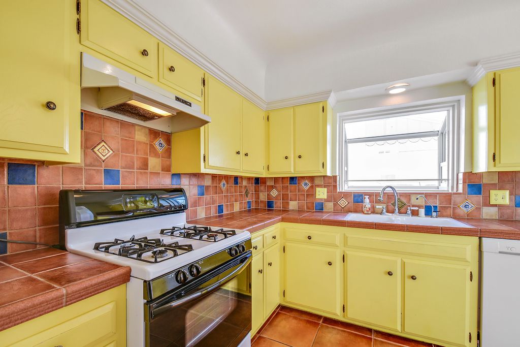 tile countertop