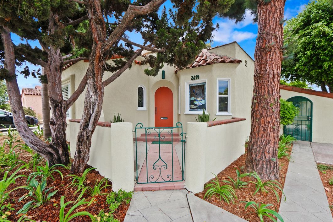 2691 Magnolia Ave.