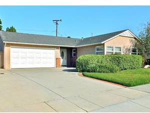 A front view of this gorgeous 3 bedroom pool home, highlighting