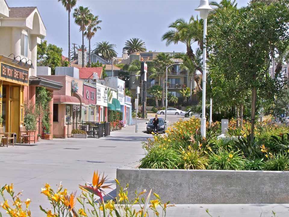 exterior_belmontshore_buildings1