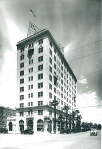 Downtown-Condos-The-Willmore-Building